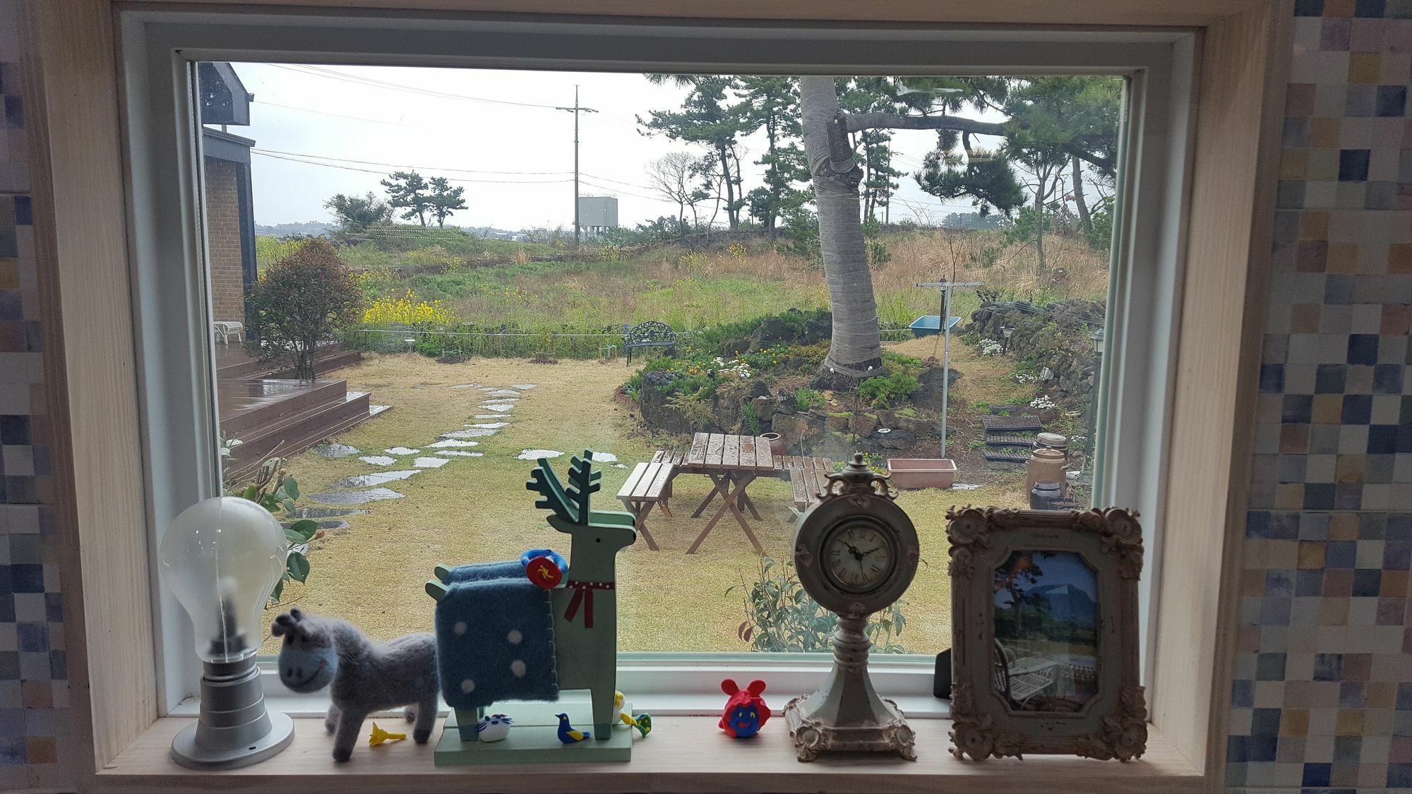 סאוגוויפו Wind Jeju Cafe & Pension מראה חיצוני תמונה