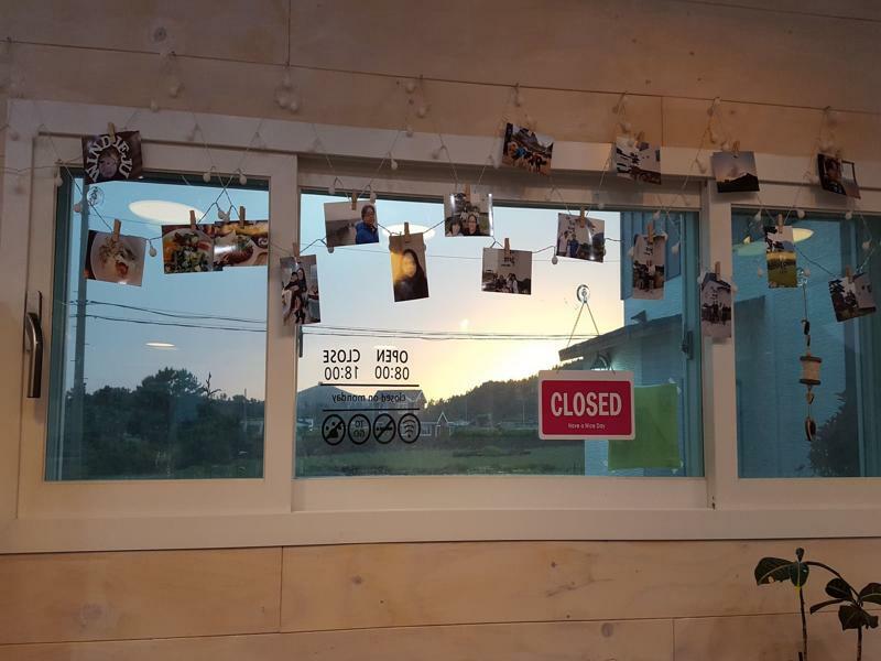 סאוגוויפו Wind Jeju Cafe & Pension מראה חיצוני תמונה